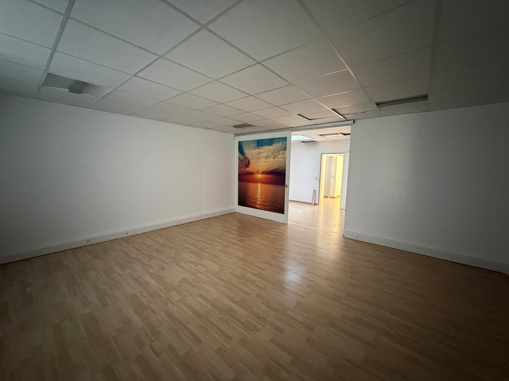 160m² commercial, photo 5 of 9